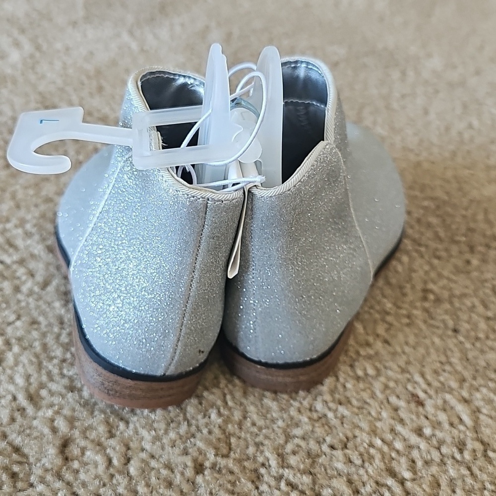 Cat & Jack Toddler Girls Silver Glitter Priya Booties Size 7 - Picture 4 of 5